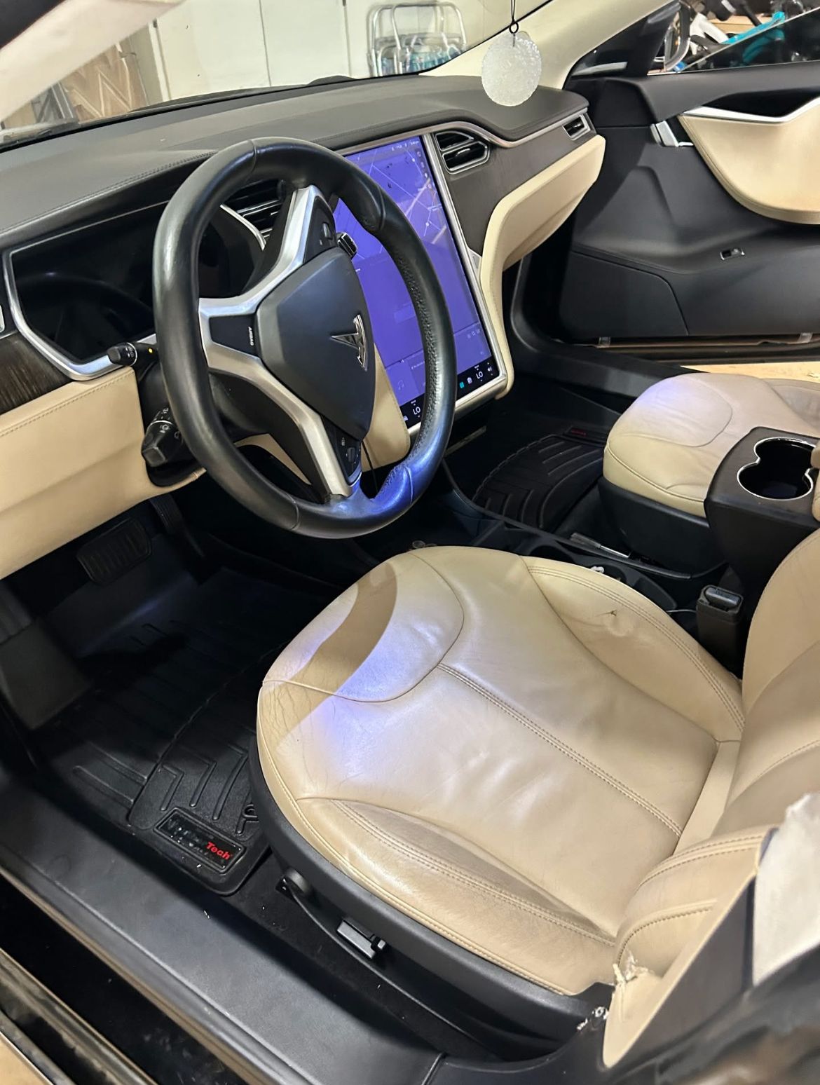 Tesla interior deep clean Middlebury Indiana